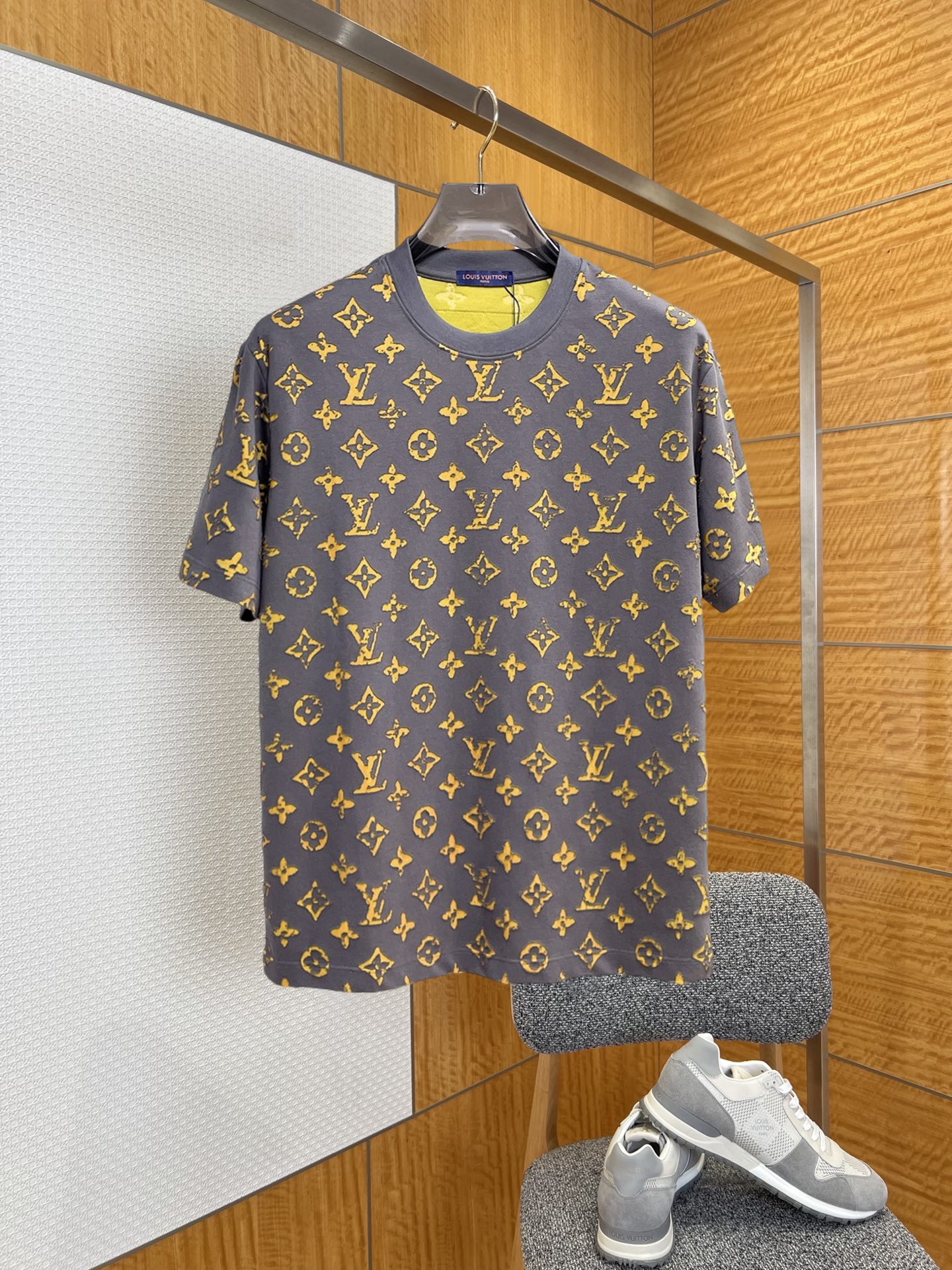 short sleeves
